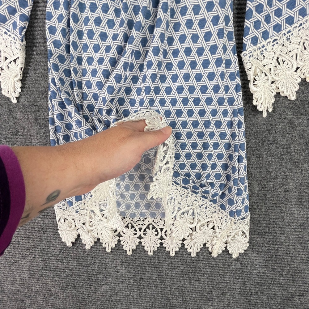 2 B Together Blue White Geo Print‎ Crochet Lace Trim Shift Dress M Boho Resort - Picture 5 of 11